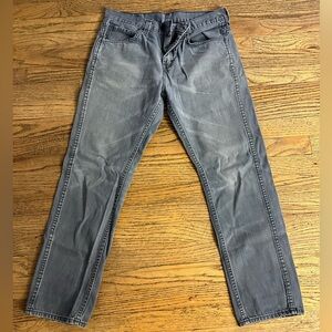 Men’s Levi 513 jeans